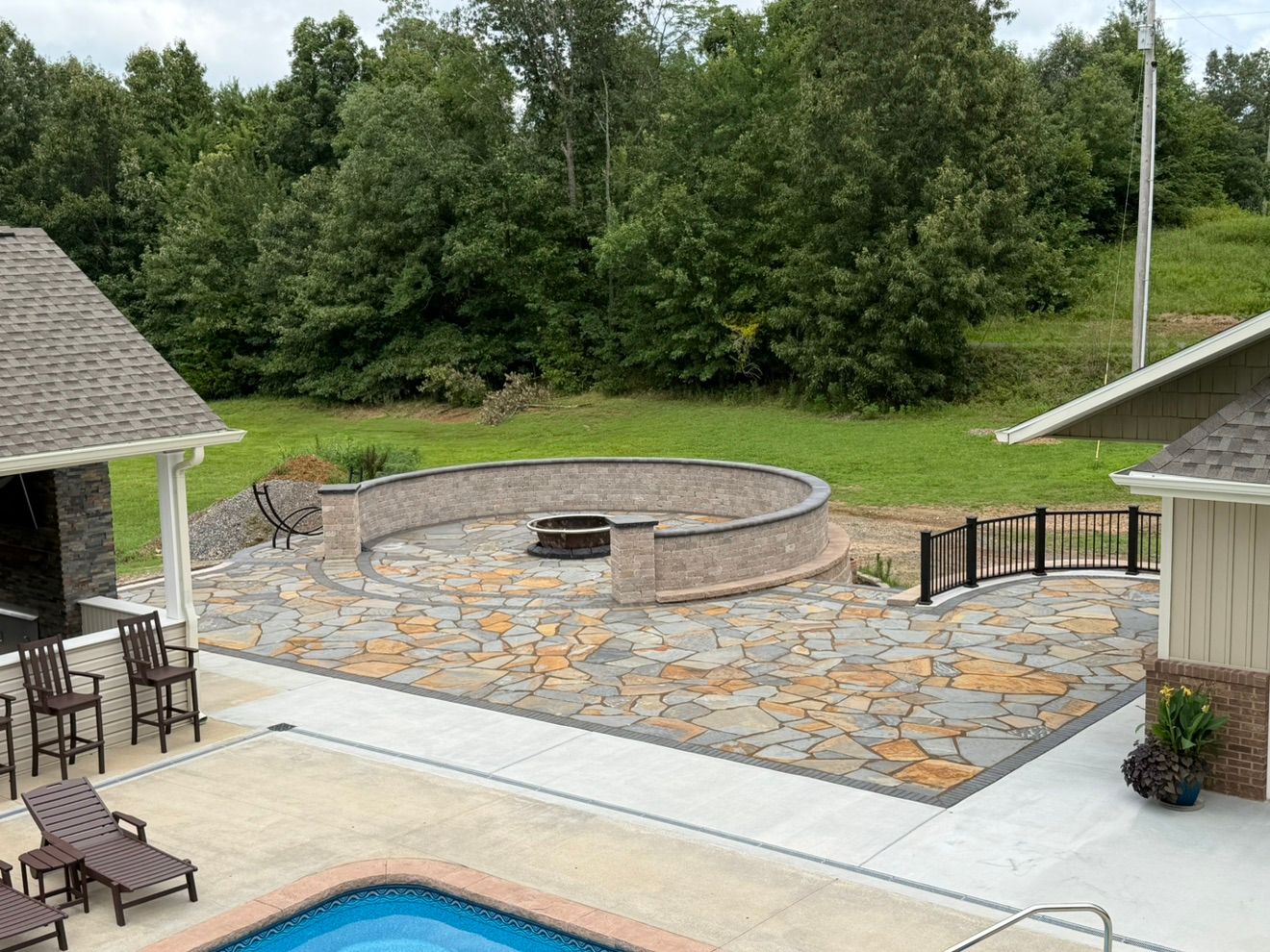 The Ultimate Party Patio: How to Design an Outdoor Entertaining Space in Western KY